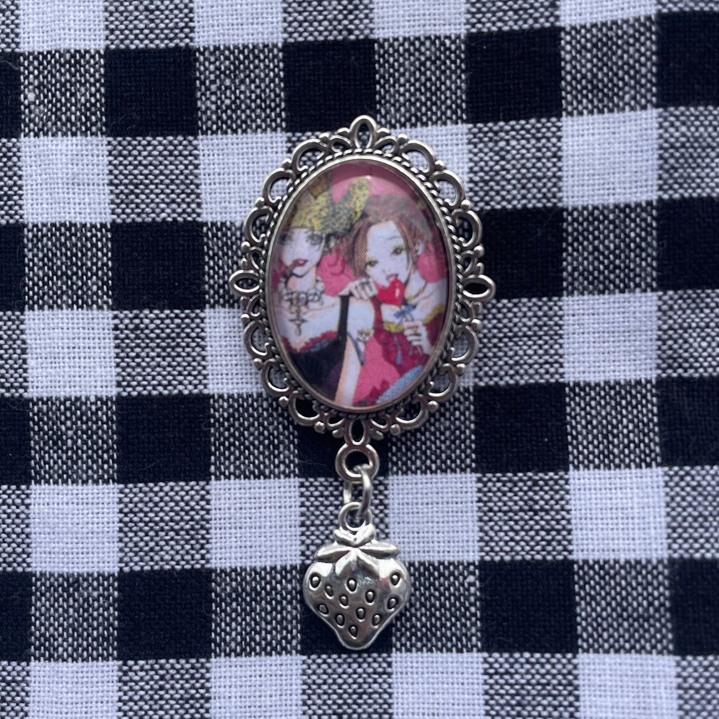 Nana & Hachi Pendant Pin