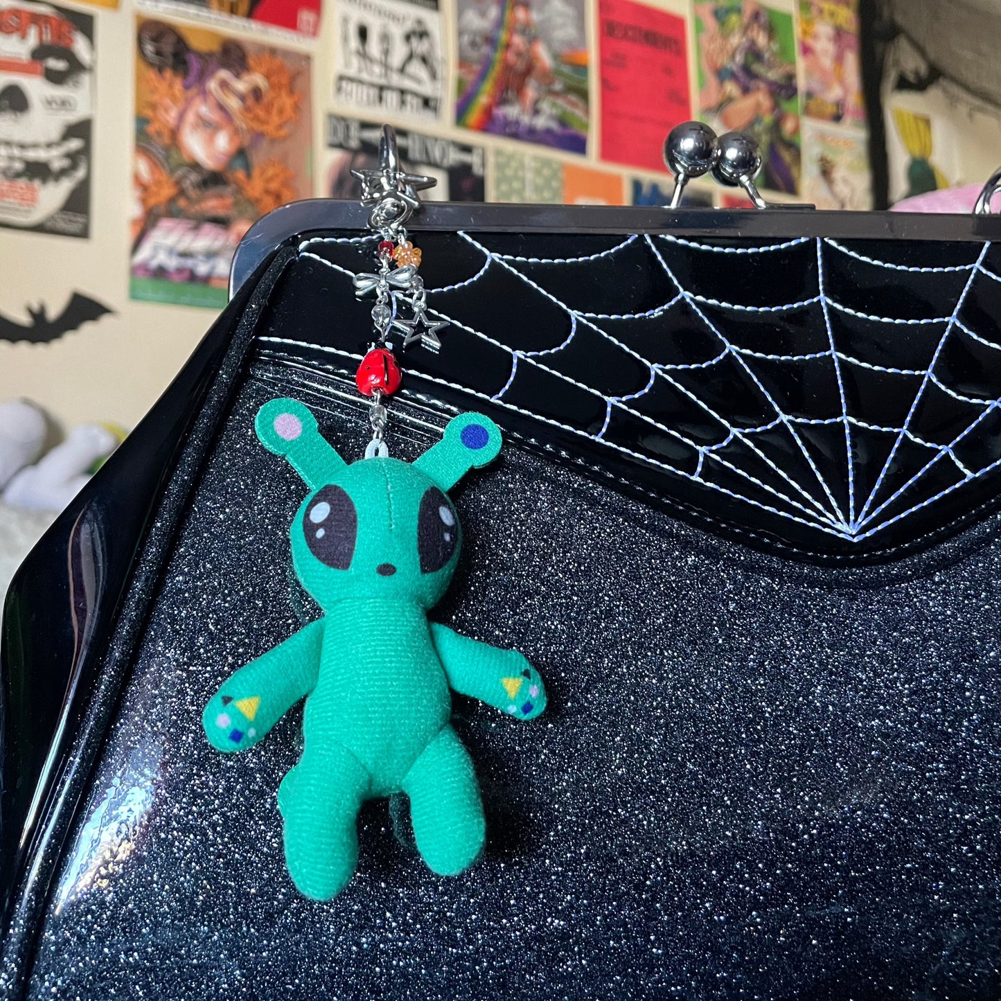 "Sirius" Alien Keychain