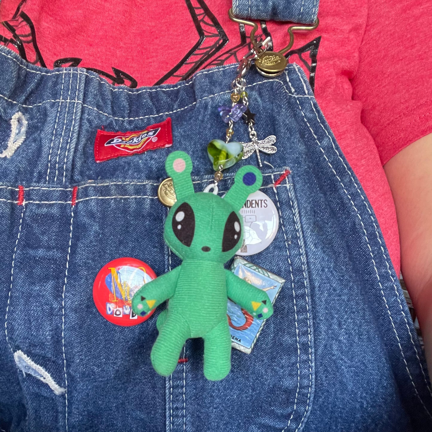 "Nova" Alien Keychain