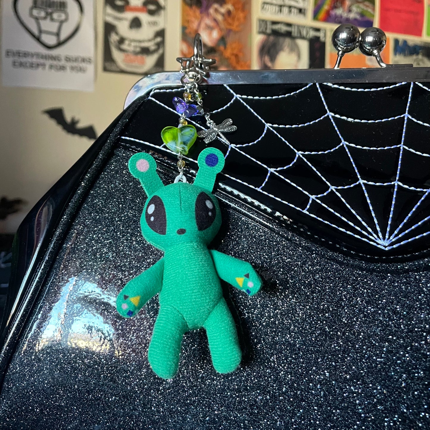 "Nova" Alien Keychain