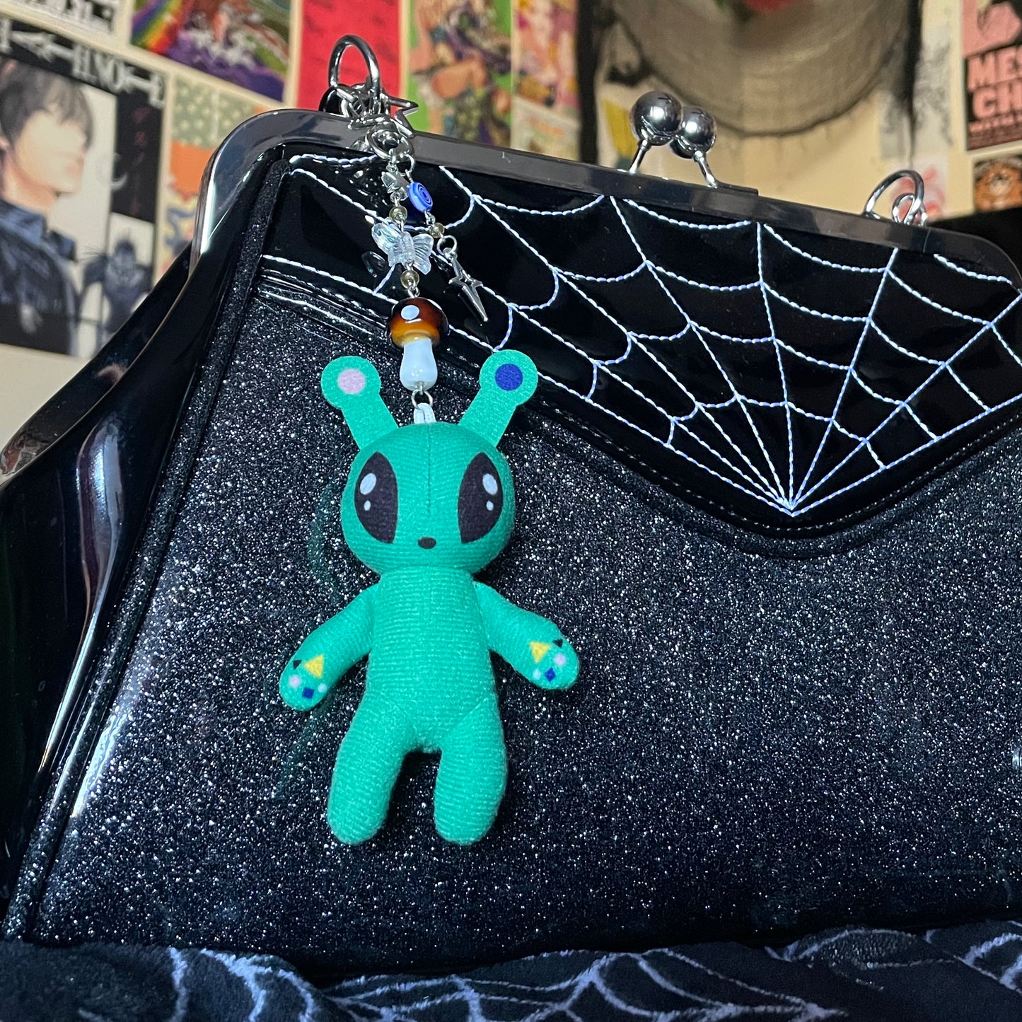 "Aurora" Alien Keychain