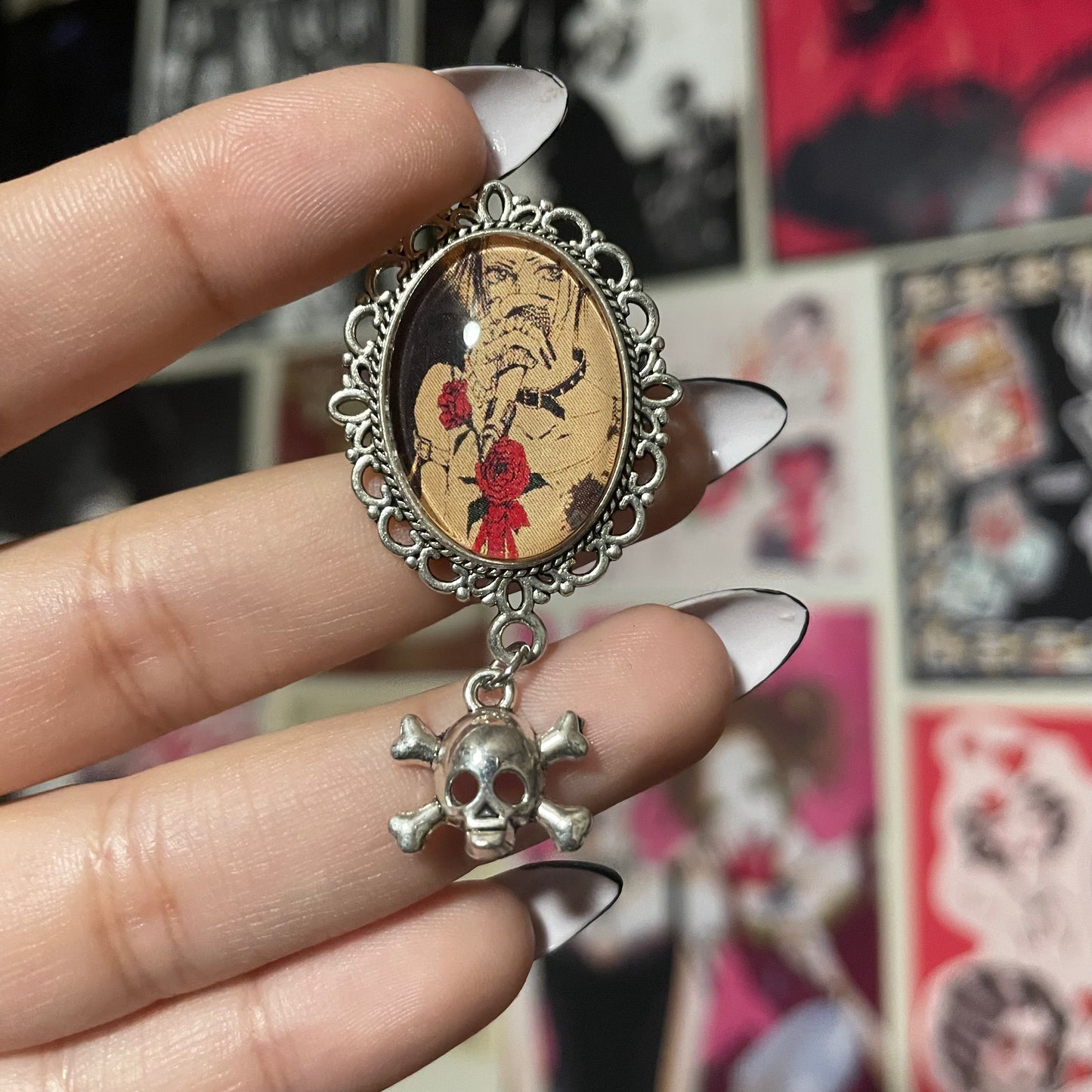 Nana Osaki Pendant Pin