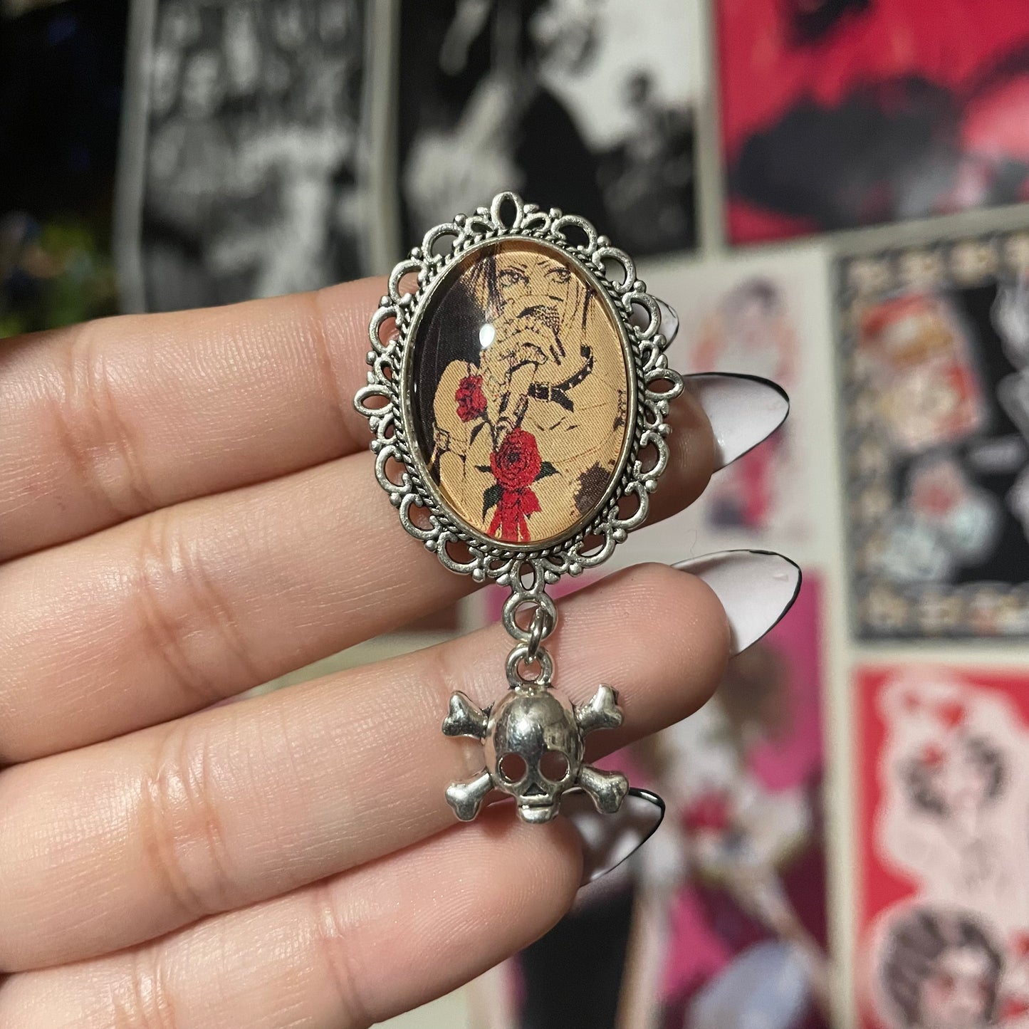 Nana Osaki Pendant Pin