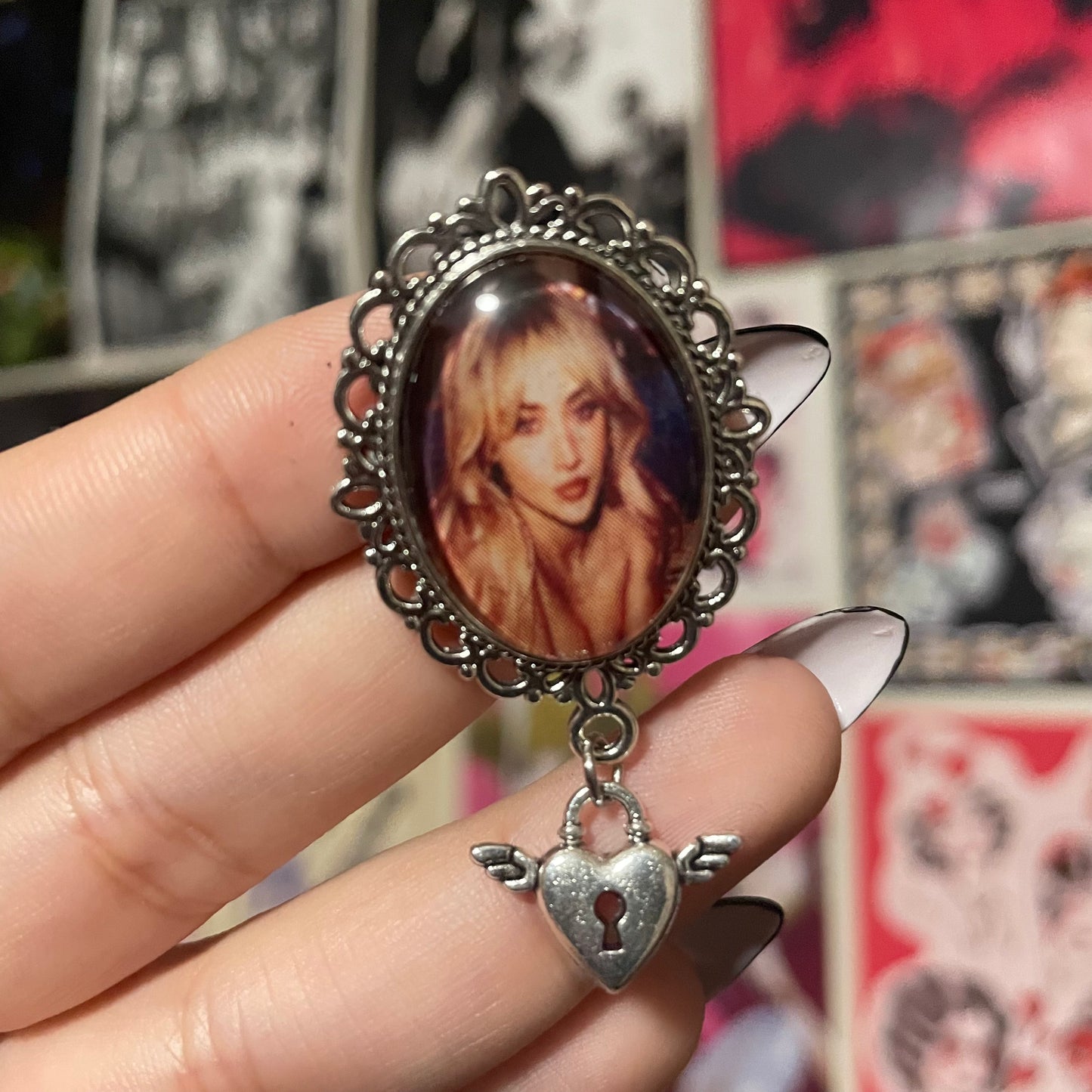 Sabrina Carpenter Pendant Pin