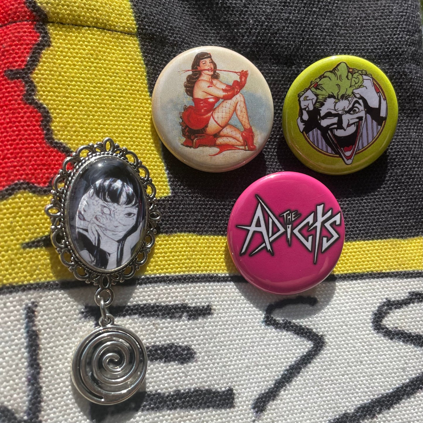 Tomie Pendant Pin
