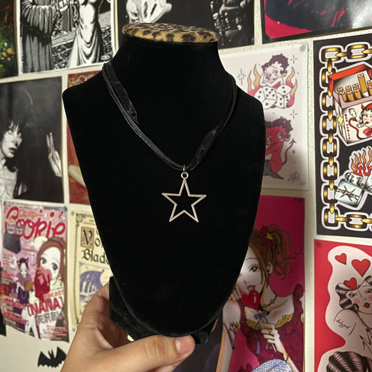 Star Lace Necklace