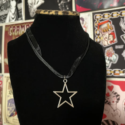 Star Lace Necklace