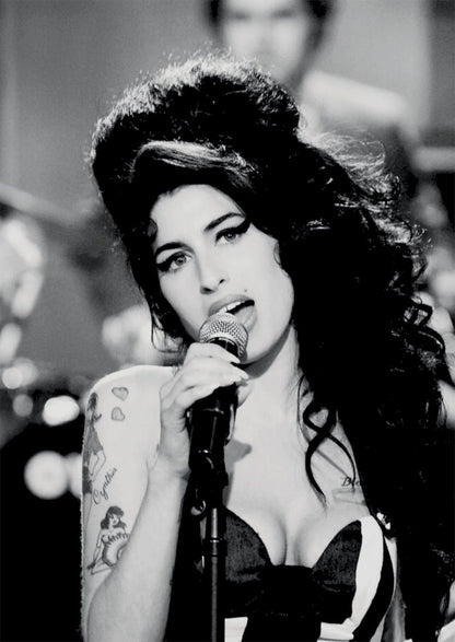 Amy Winehouse Pendant Pin