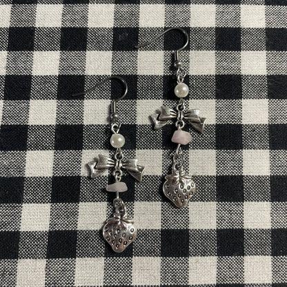 Hachi Earrings