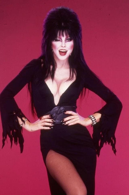 Elvira Pendant Pin