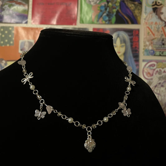 Hachi Necklace