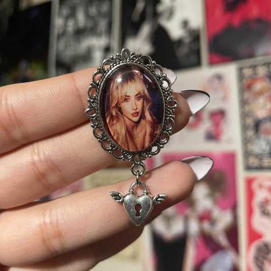 Sabrina Carpenter Pendant Pin