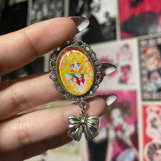 Sailor Moon Pendant Pin
