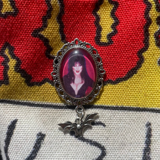 Elvira Pendant Pin